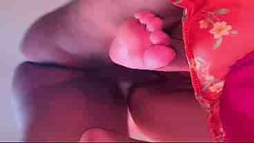 دكتور سافل يستدرج مريضة داخل شقته ينيكها من الخلف كثيرا علي مواقع سكس مغربي