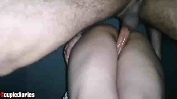 زوجين متحررين في فيلم سكس مغربي يركب زوجته و يصورها عريانة